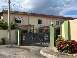 Townhouse For Sale in Morris Meadows, St. Catherine Jamaica | [14]