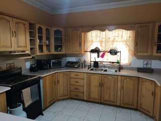 3 bed House For Sale - Eltham View Spanish Town, St. Catherine, Jamaica