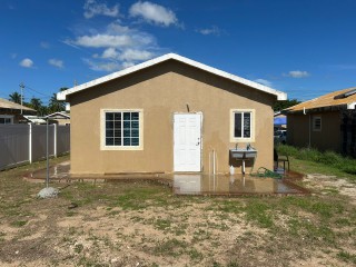 House For Sale in Phoenix Park Village, St. Catherine Jamaica | [3]