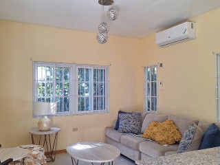 Flat For Rent in Golden Triangle, Kingston / St. Andrew Jamaica | [4]