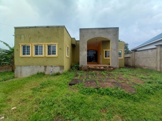 4 bed House For Sale in Mandeville, Manchester, Jamaica