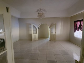 11 bed Apartment For Sale – Part of Battersea, Manchester, Jamaica