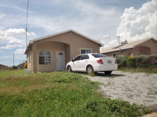 2 bed House For Sale in PHOENIX PARK, St. Catherine, Jamaica