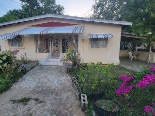 4 bed House For Sale in Lower Works, St. Elizabeth, Jamaica