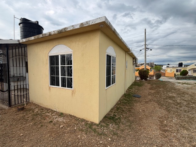 House For Rent in Hellshire, St. Catherine Jamaica | [11]