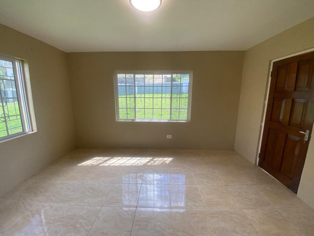 House For Sale in Royal Flat, Manchester Jamaica | [4]