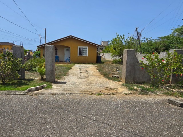 2 bed House For Sale - FLORENCE HALL, Trelawny, Jamaica
