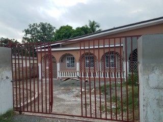 Apartment For Rent in Lower Mannings Hill, Kingston / St. Andrew Jamaica | [11]