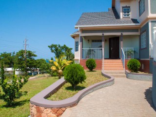 House For Sale in Runaway Bay, St. Ann Jamaica | [3]