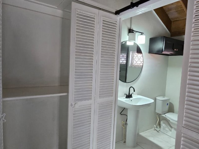 Apartment For Rent in Waterloo Road, Kingston / St. Andrew Jamaica | [4]