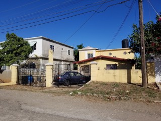 5 bed House For Sale in Hellshire, St. Catherine, Jamaica