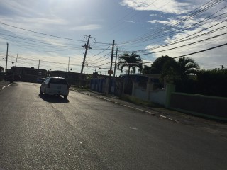 House For Sale in Innswood Village Spanish Town, St. Catherine Jamaica | [1]