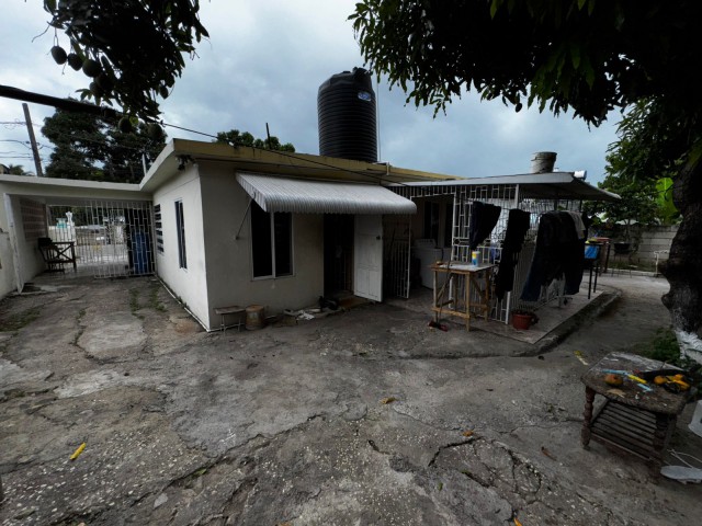 House For Sale in Ensom City, St. Catherine Jamaica | [10]