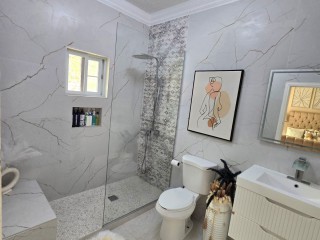 2 bed Apartment For Sale – Red Hills, Kingston / St. Andrew, Jamaica