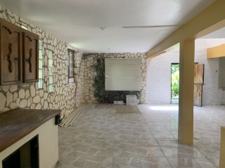 House For Sale in Ducketts, St. James Jamaica | [5]