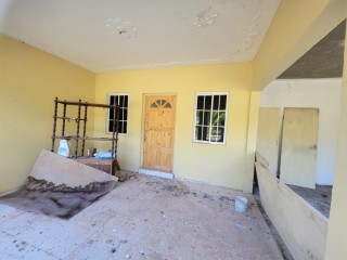 2 bed House For Sale in Kitson Town, St. Catherine, Jamaica