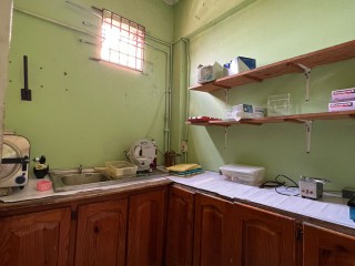 Commercial building For Sale in RED HILLS ROAD, Kingston / St. Andrew Jamaica | [1]
