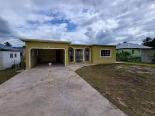 3 bed House For Sale in Merrivale Meadows, Clarendon, Jamaica