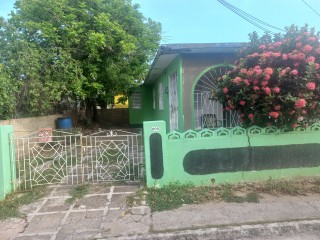 3 bed House For Sale - Braeton New Town Portmore, St. Catherine, Jamaica