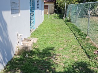 6 bed House For Sale in Mona Heights, Kingston / St. Andrew, Jamaica