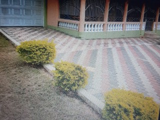 5 bed House For Sale in Rosehall linstead, St. Catherine, Jamaica