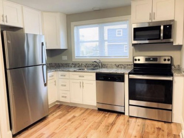 3 bed House For Sale - 459 Kennard Rd Manchester NH 03104, Manchester, Jamaica